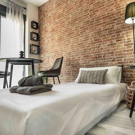 Modern With Private Rooftop Terrace By Rems