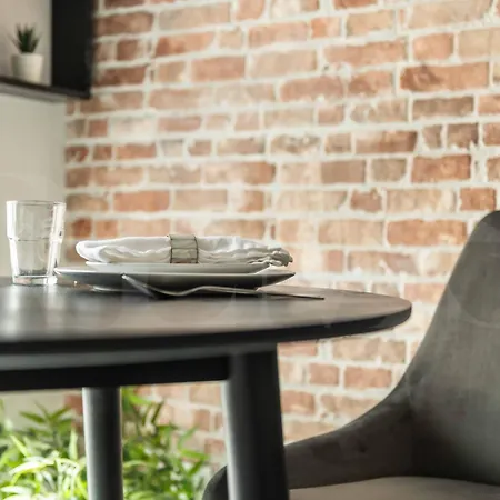 Modern With Private Rooftop Terrace By Rems